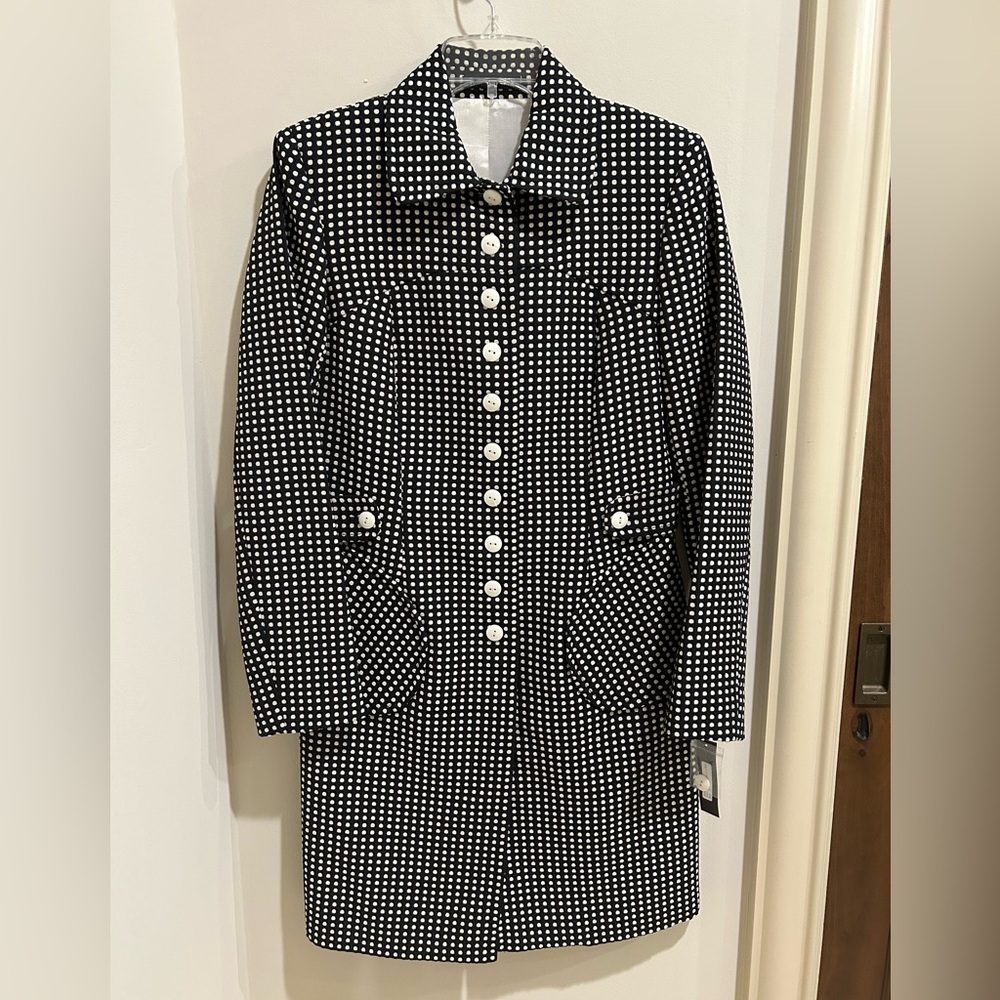 Vesti Black with White Dots Button-Up Coat